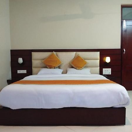 Hotel Samrat Rajasthan Hanumangarh ภายนอก รูปภาพ