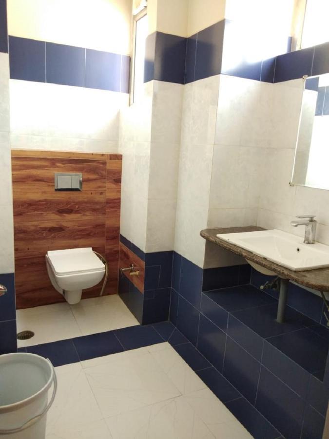 Hotel Samrat Rajasthan Hanumangarh ภายนอก รูปภาพ
