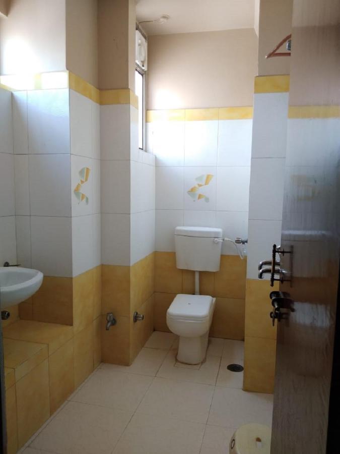 Hotel Samrat Rajasthan Hanumangarh ภายนอก รูปภาพ
