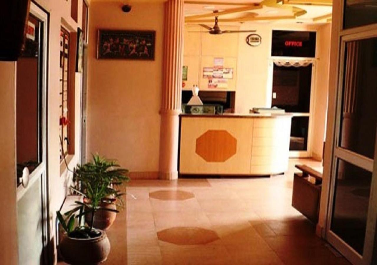 Hotel Samrat Rajasthan Hanumangarh ภายนอก รูปภาพ